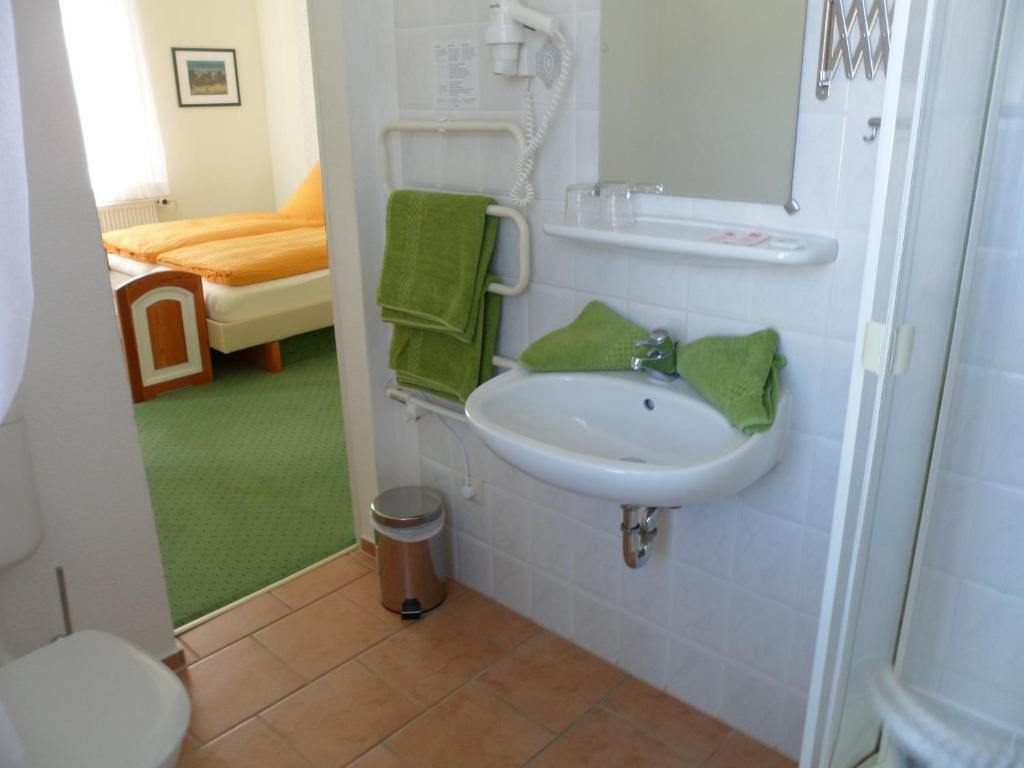 Hotel Schloonsee Garni Seebad Bansin Rum bild