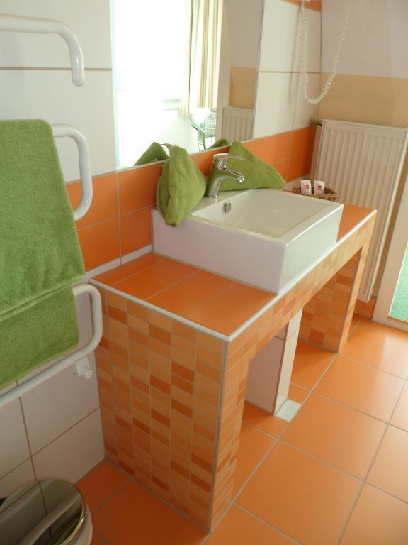 Hotel Schloonsee Garni Seebad Bansin Rum bild