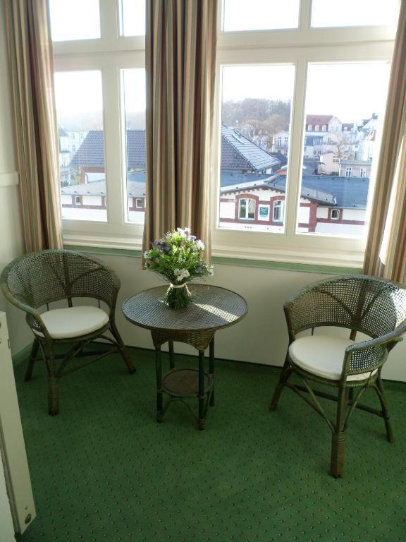 Hotel Schloonsee Garni Seebad Bansin Rum bild